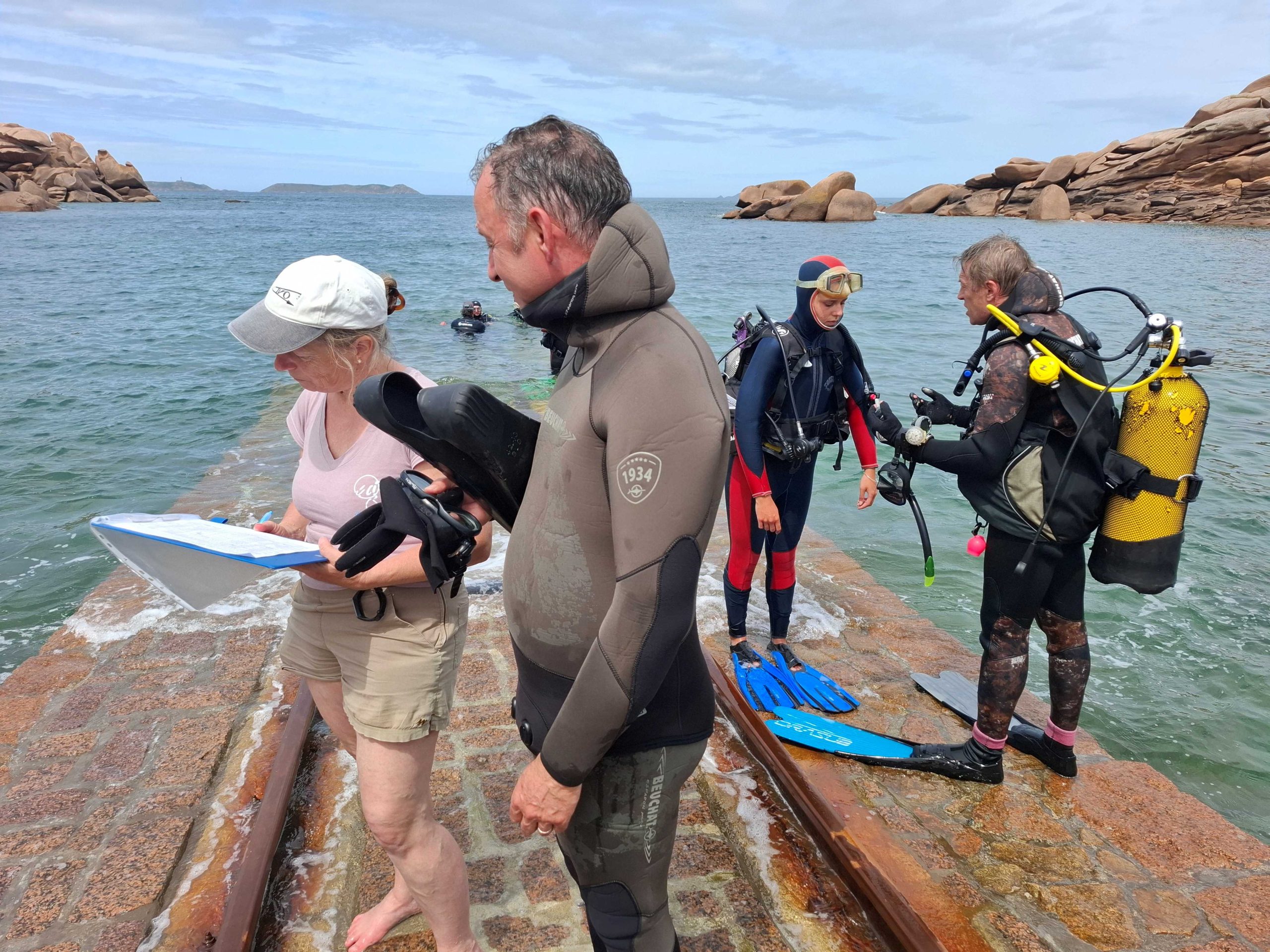 Sophie en coordination surface et Michel B, moniteur